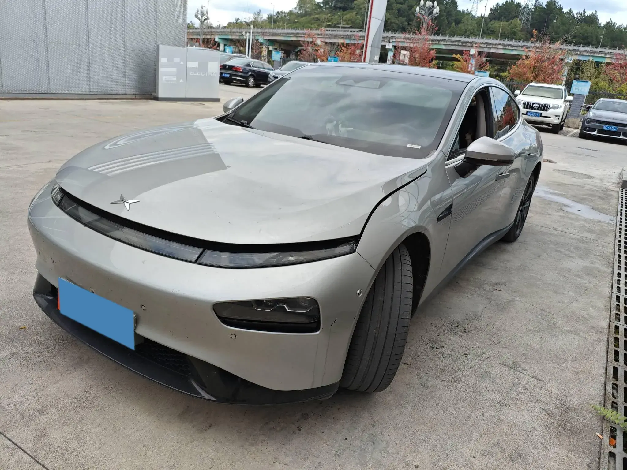 2022 XPENG P7 view 1