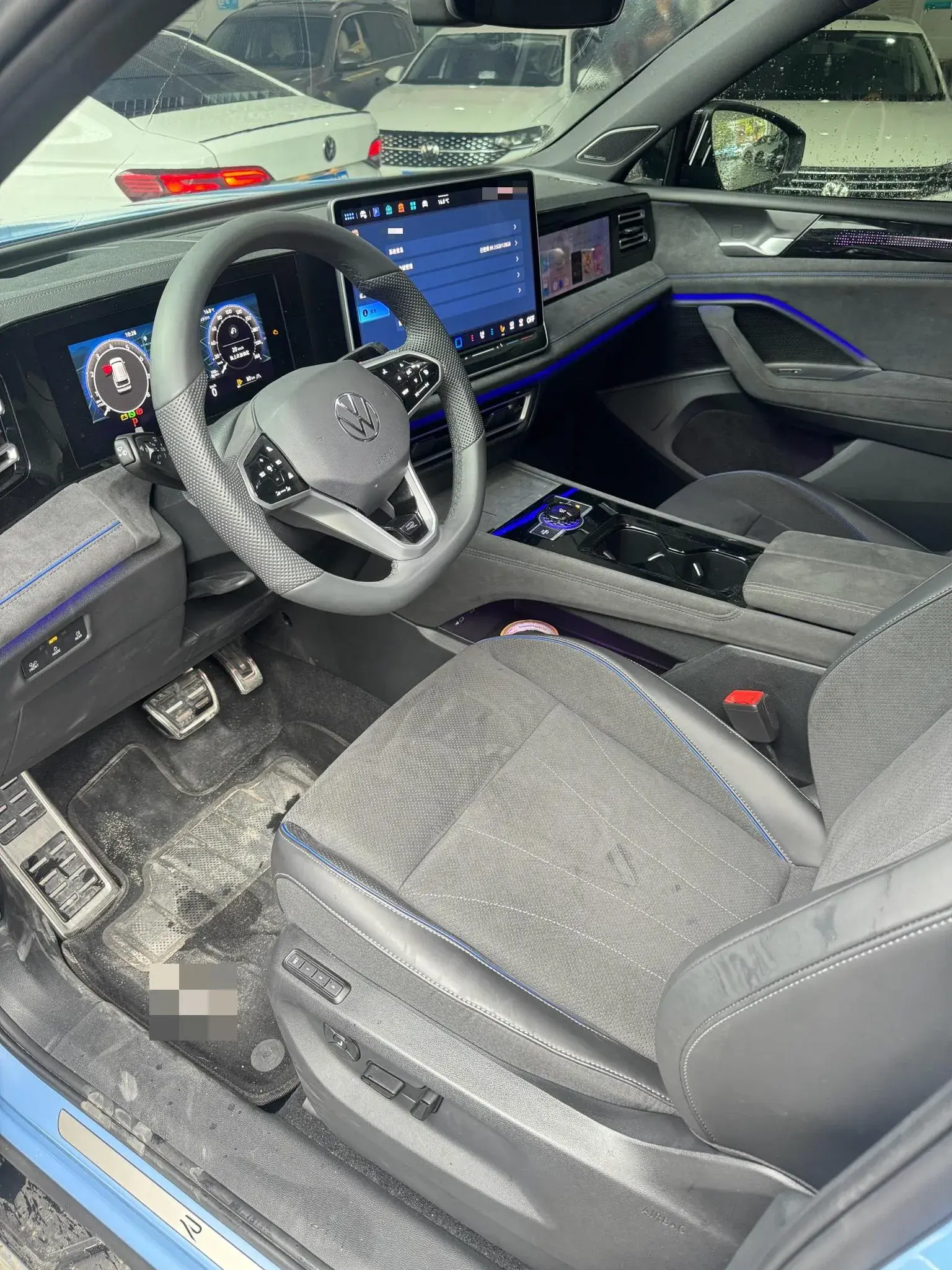 2024 VOLKSWAGEN TIGUAN thumbnail 2