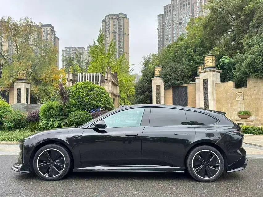 2024 NIO ET5T thumbnail 4