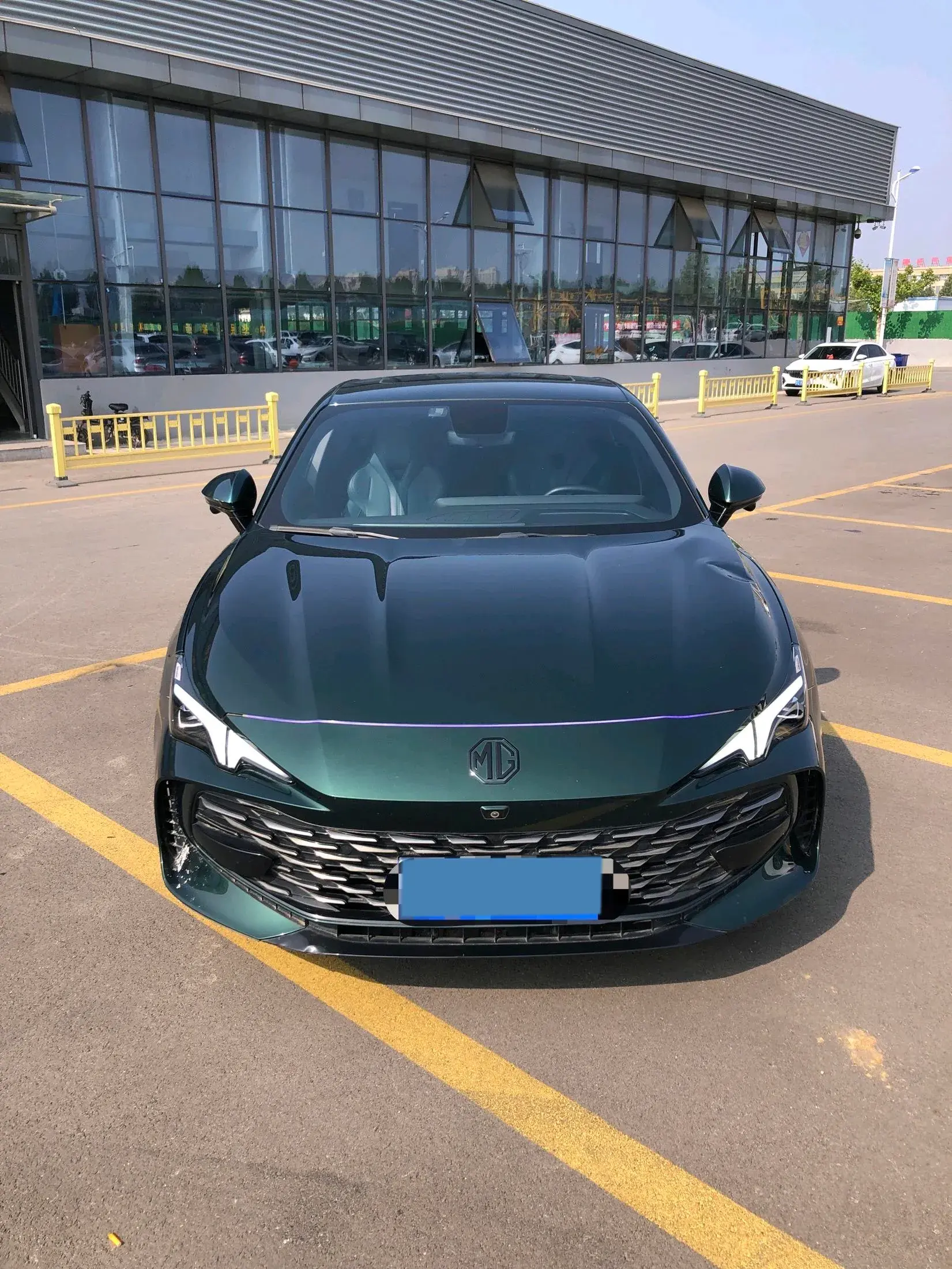 2023 MG 7 thumbnail 2