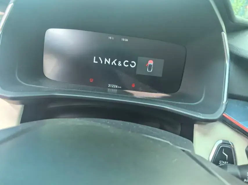 2020 LYNK&CO 06 thumbnail 3
