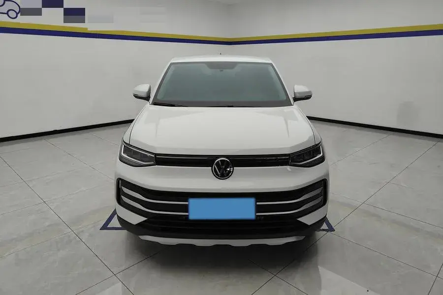 2025 VOLKSWAGEN THARU thumbnail 3