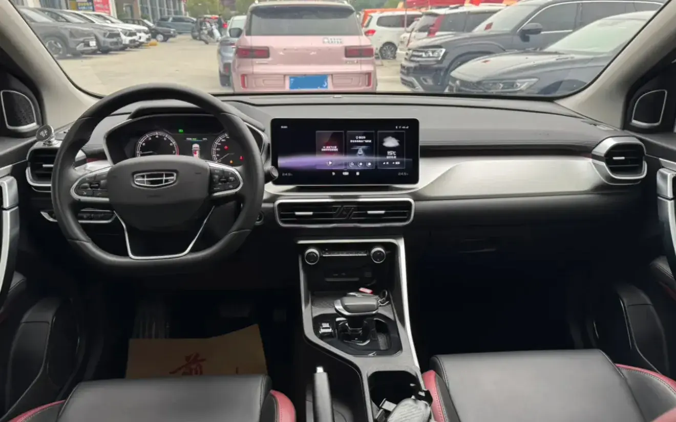 2021 GEELY COOLRAY thumbnail 3