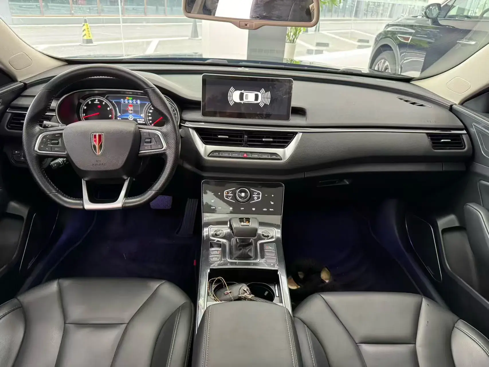 2022 HONGQI H5 thumbnail 3