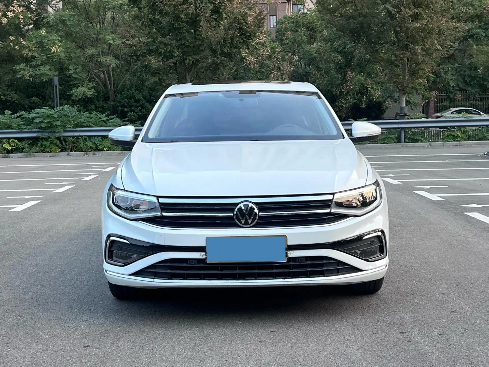 2023 VOLKSWAGEN BORA thumbnail 2