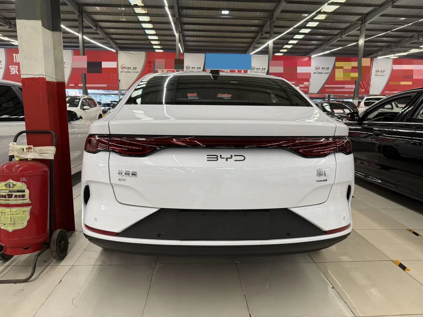 2025 BYD QINL thumbnail 4