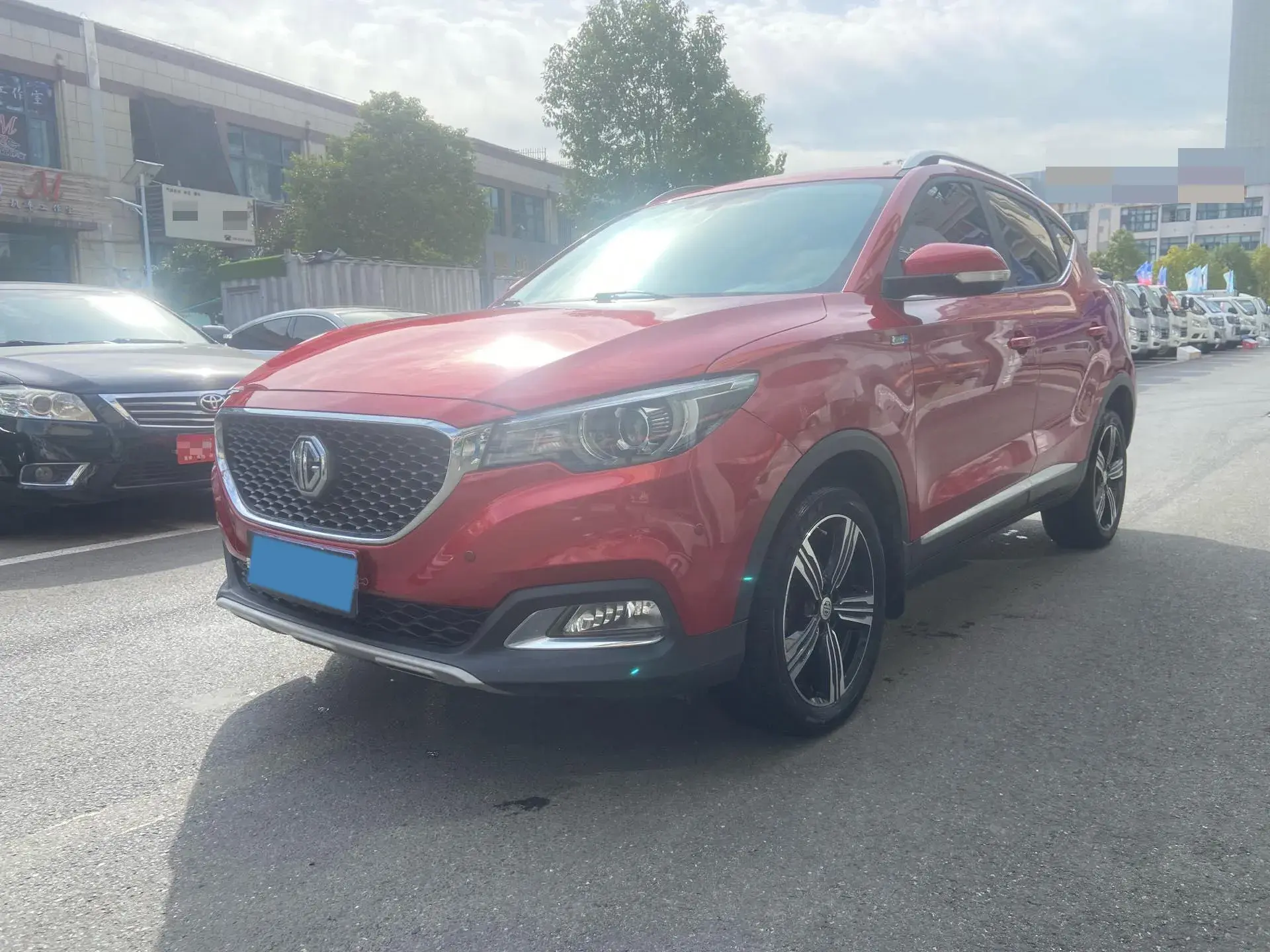 2017 MG ZS view 1