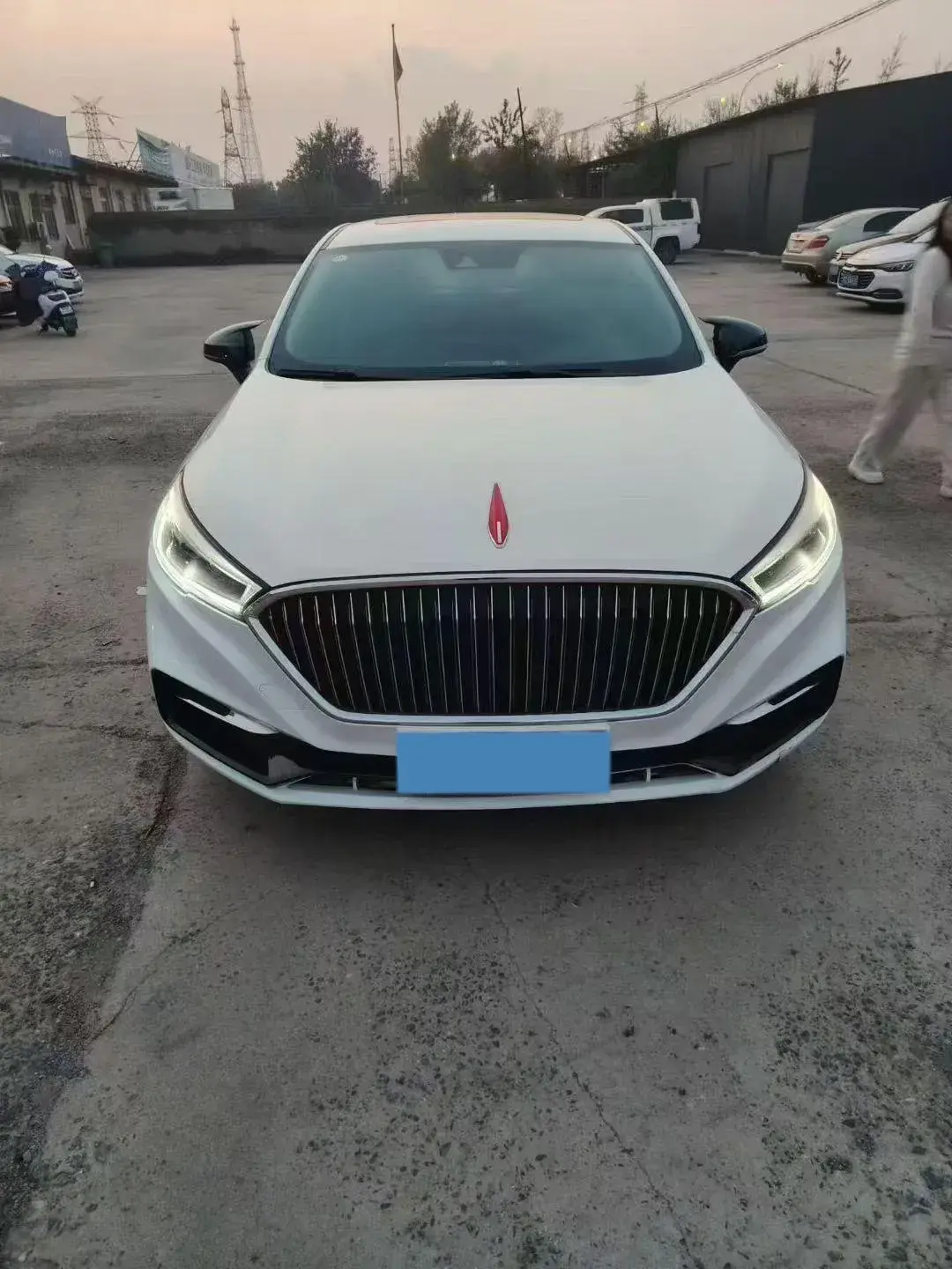 2019 HONGQI H5 thumbnail 3
