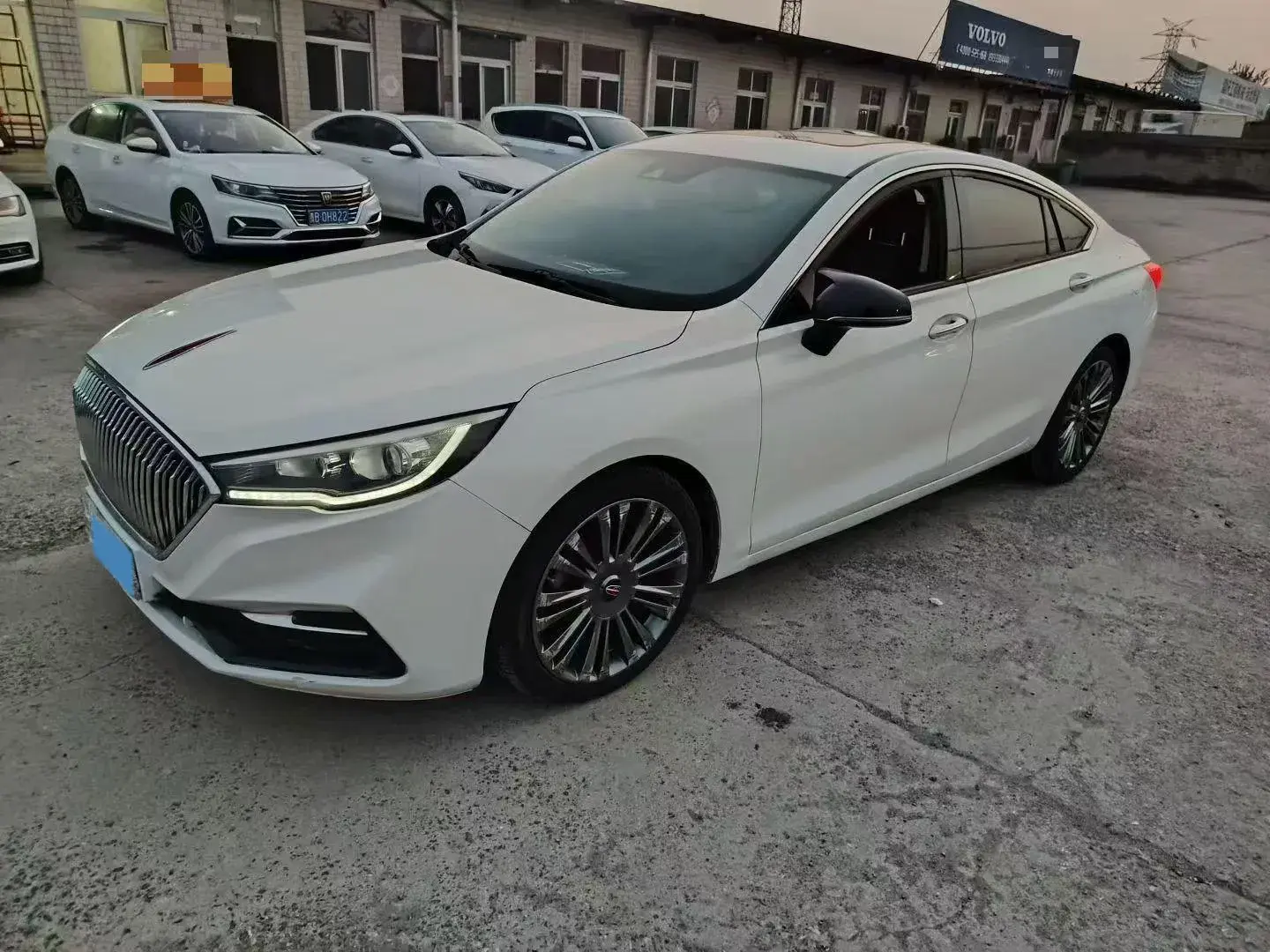 2019 HONGQI H5 view 1