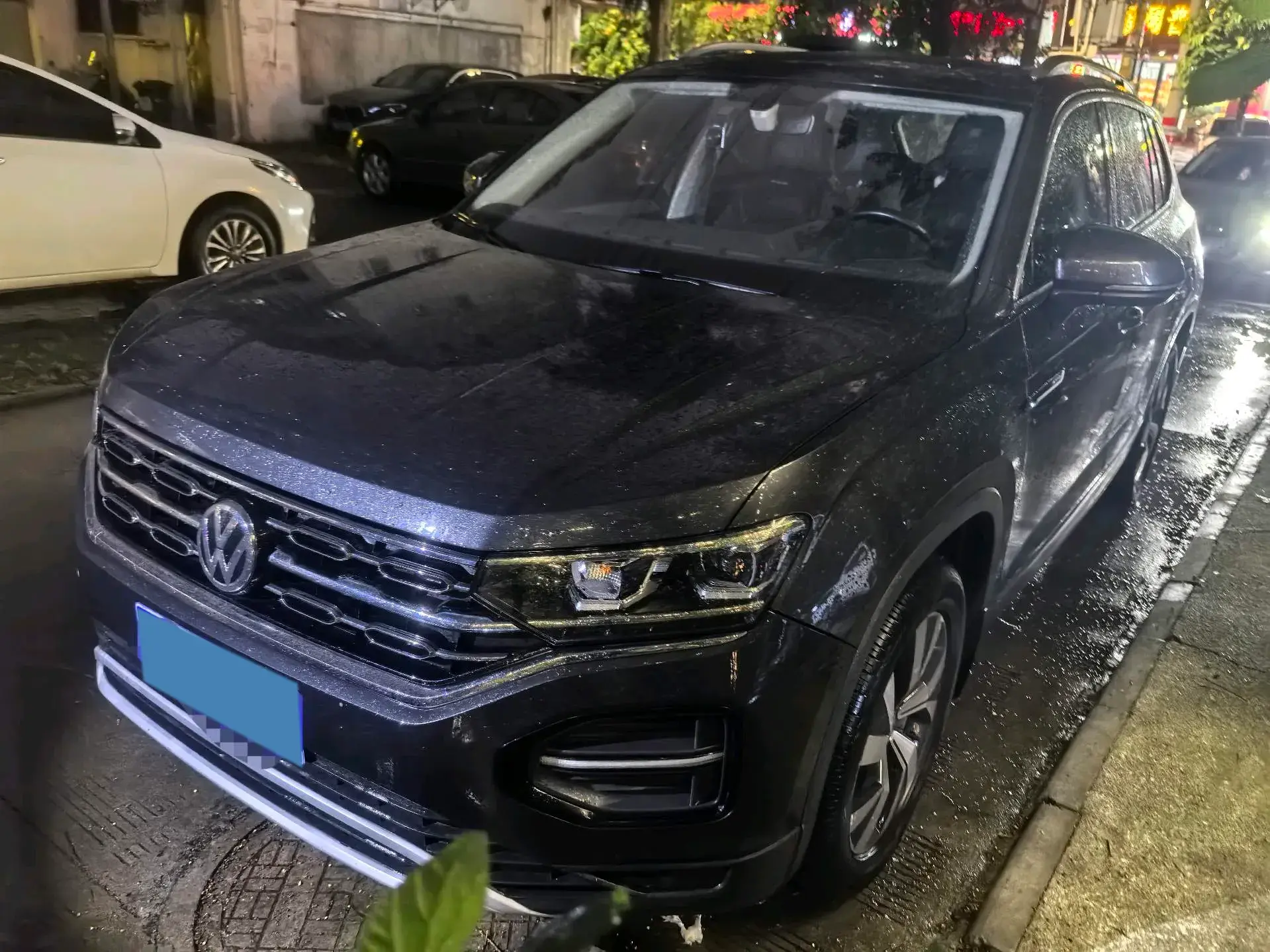 2021 VOLKSWAGEN TAYRON view 1