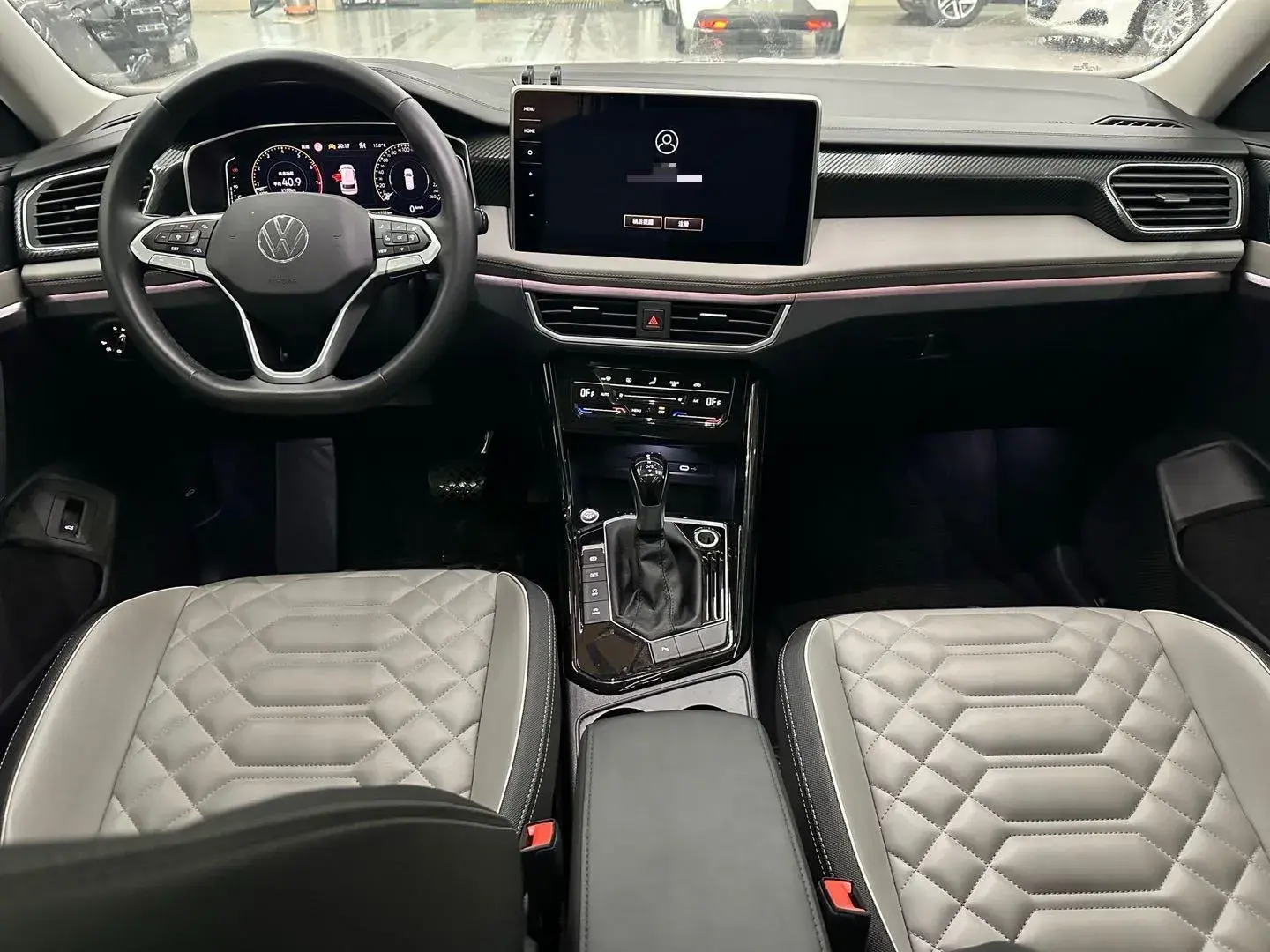 2023 VOLKSWAGEN TAYRON thumbnail 4