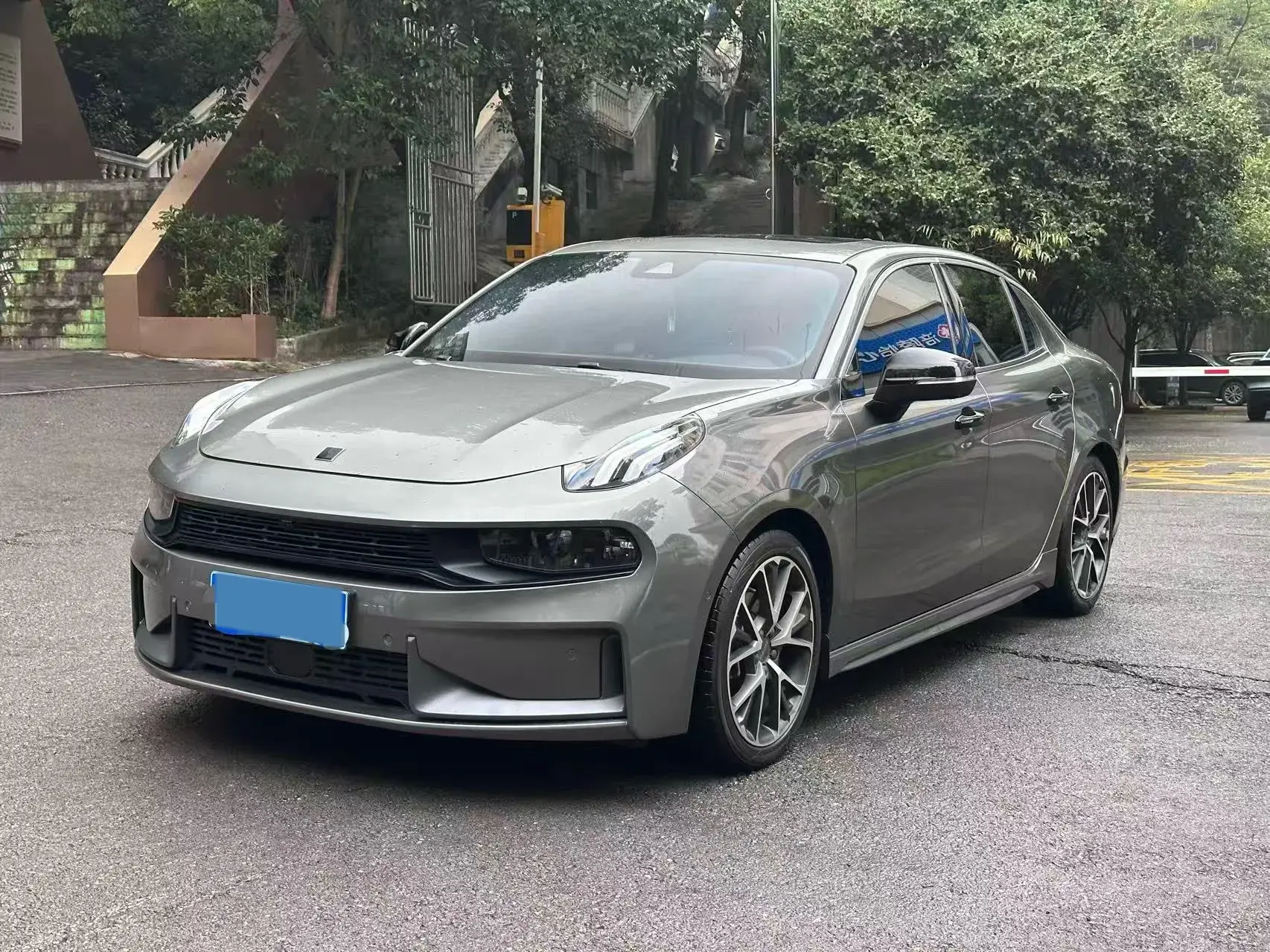 2022 LYNK&CO 03 view 1