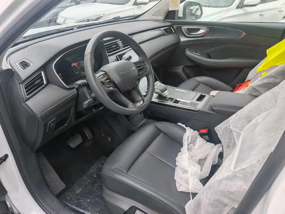 2025 Roewe RX5 1.5T 181HP L4 7DCT,autocango,china used car exporter,china ev exporter,chinese used car exporter,chinese used ev exporter