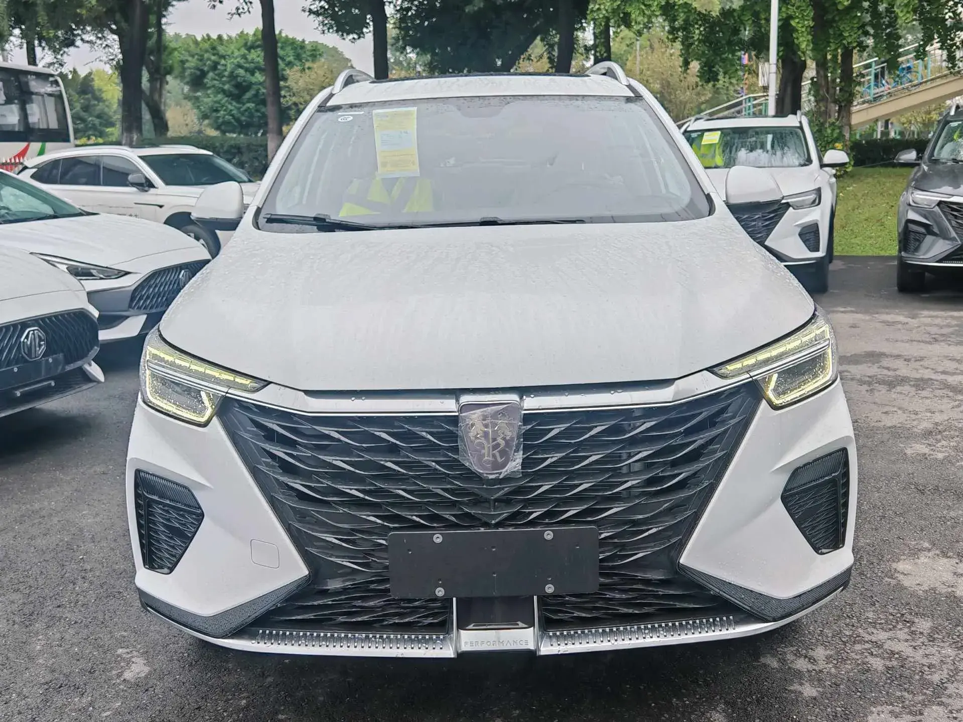 2025 ROEWE RX5 thumbnail 2