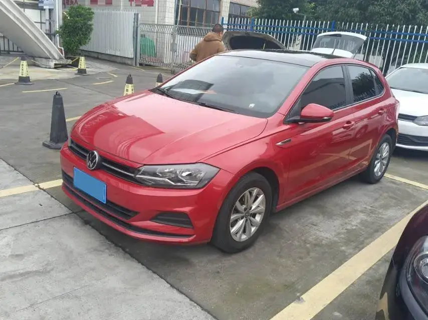 2021 VOLKSWAGEN POLO view 1