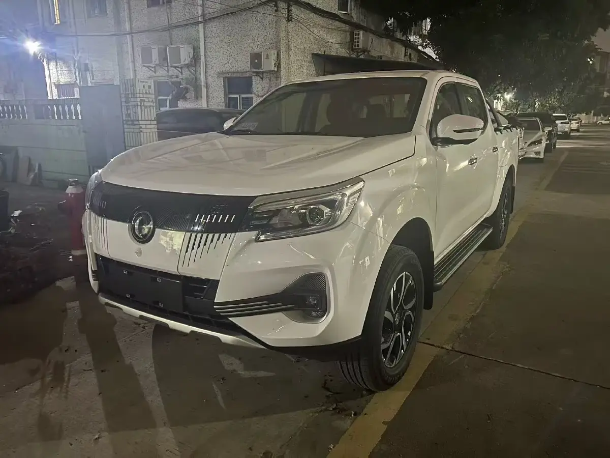 2025 Dongfeng RuiQi 7 2.0T 228HP L4 8AT