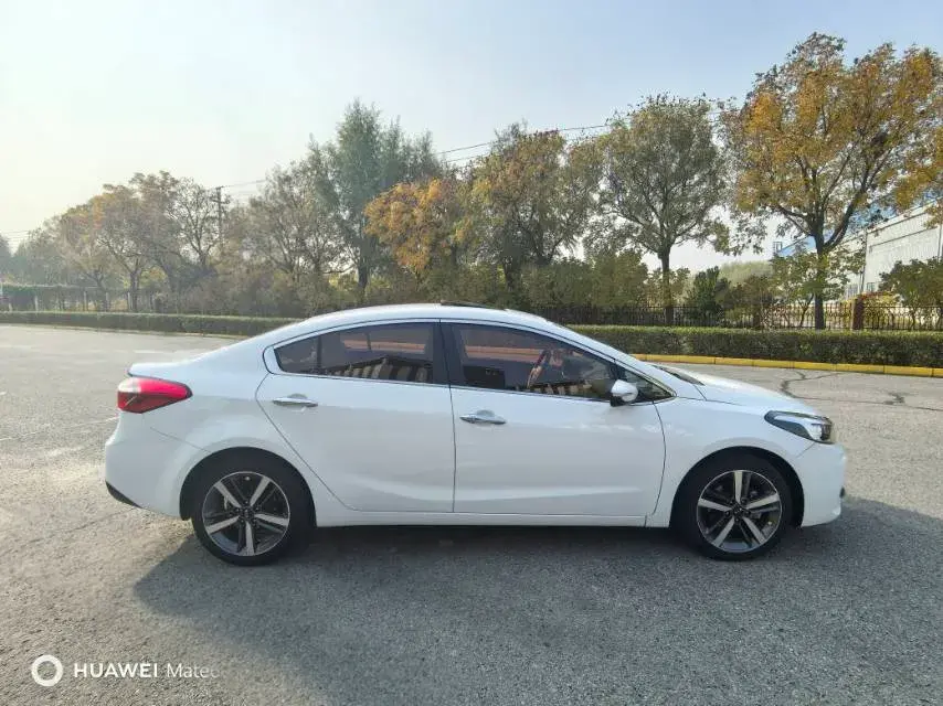 2017 KIA K3 thumbnail 4