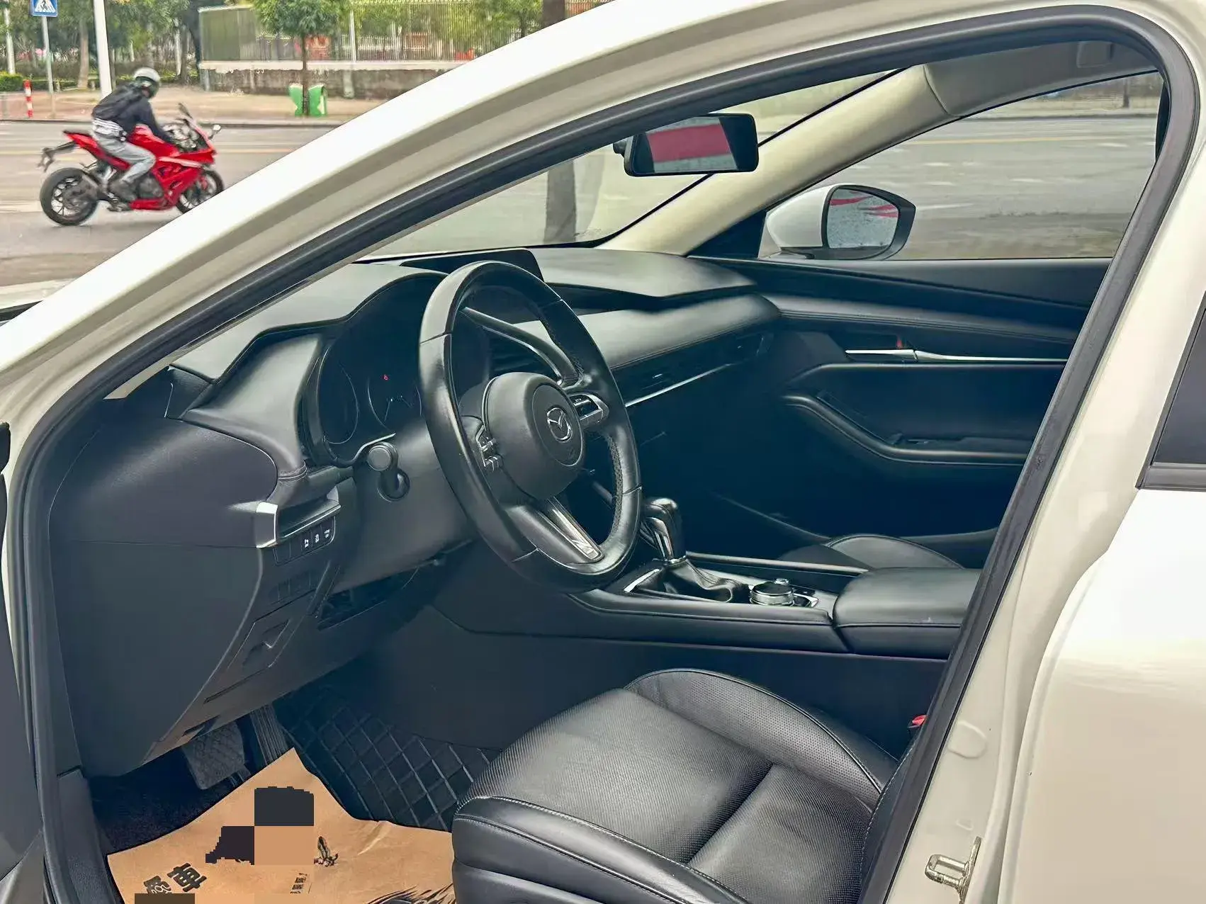 2020 MAZDA 3 thumbnail 4