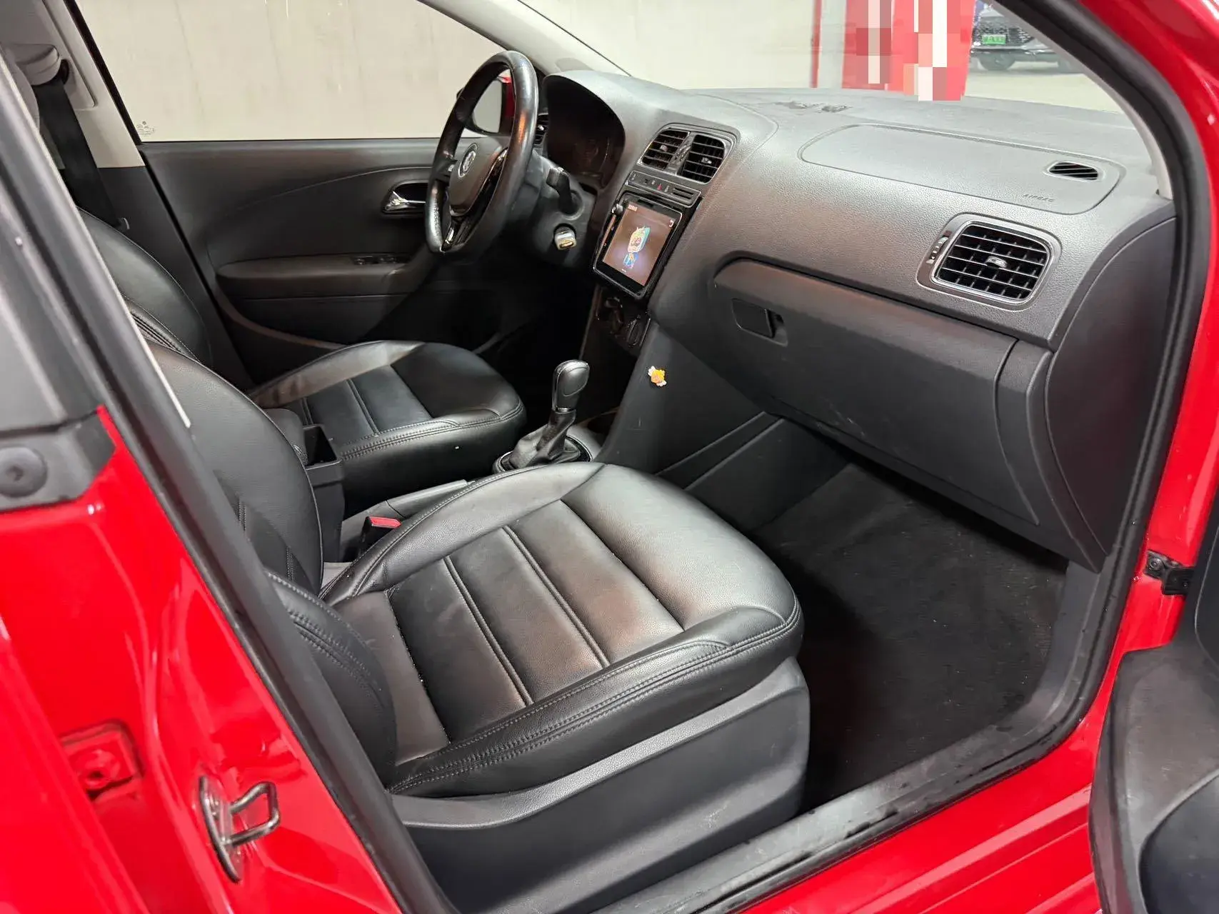 2018 VOLKSWAGEN POLO thumbnail 4