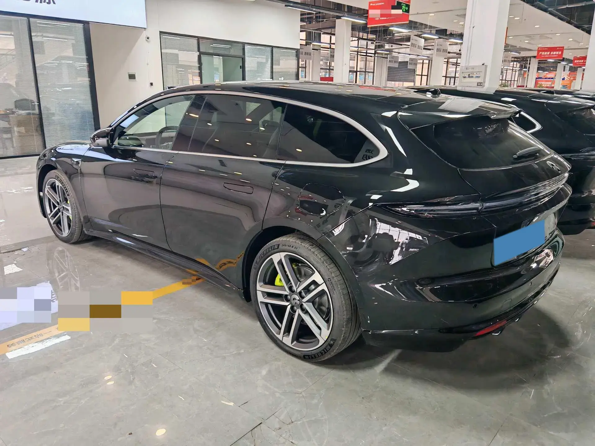 2025 NIO ET5 thumbnail 4