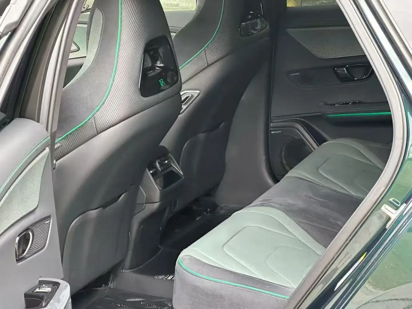 2022 BYD HAN thumbnail 3