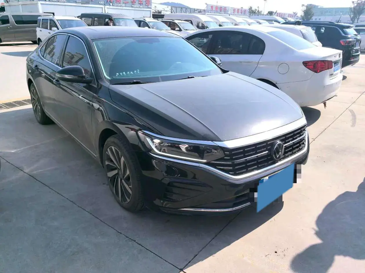 2023 VOLKSWAGEN PASSAT thumbnail 2