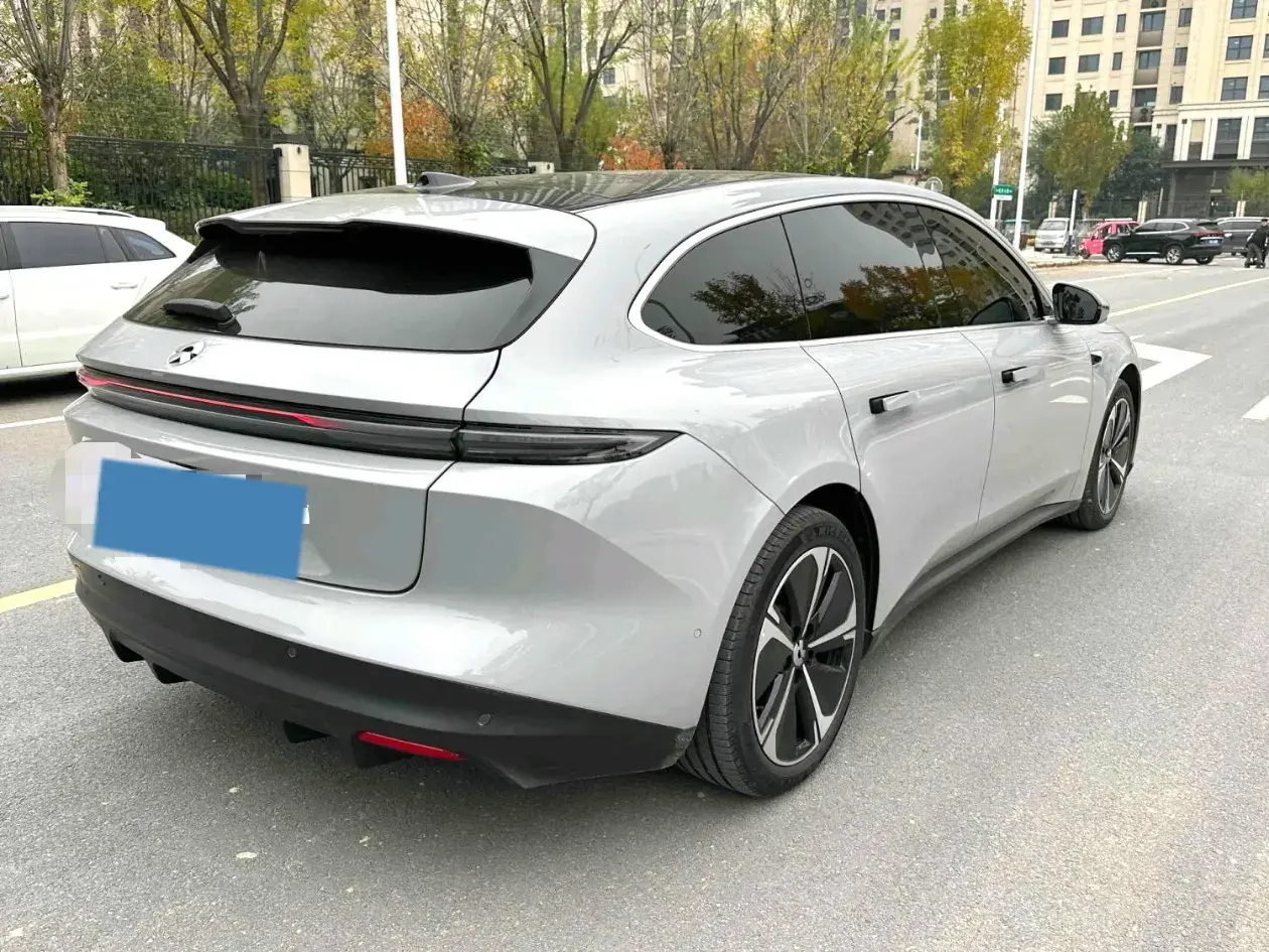 2024 NIO ET5T thumbnail 3