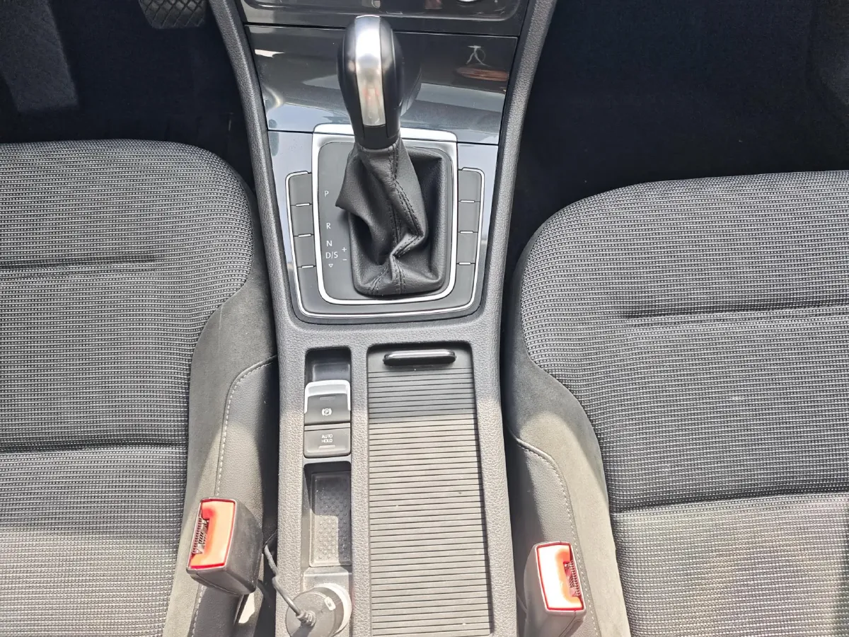 2019 Volkswagen Golf 1.6L 110HP L4 6AT,autocango,china used car exporter,china ev exporter,chinese used car exporter,chinese used ev exporter