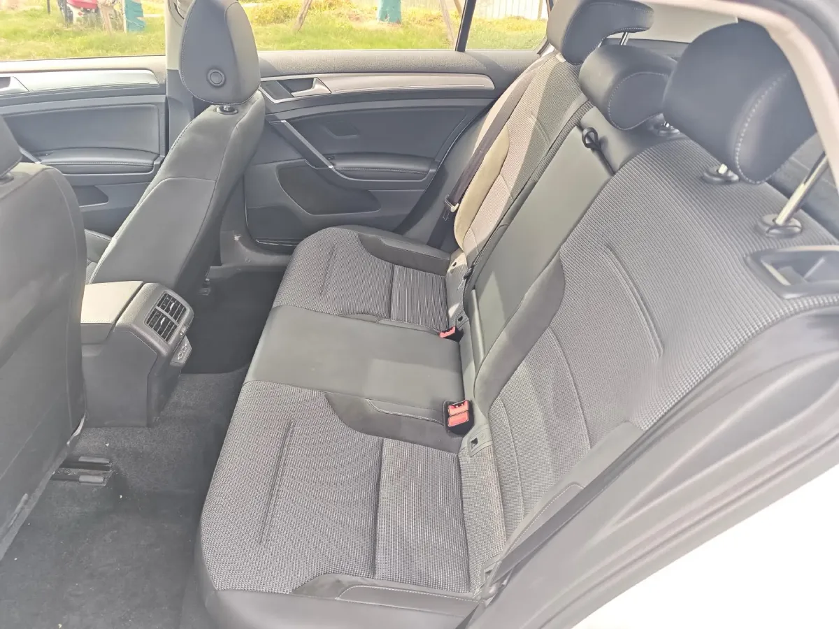 2019 Volkswagen Golf 1.6L 110HP L4 6AT,autocango,china used car exporter,china ev exporter,chinese used car exporter,chinese used ev exporter