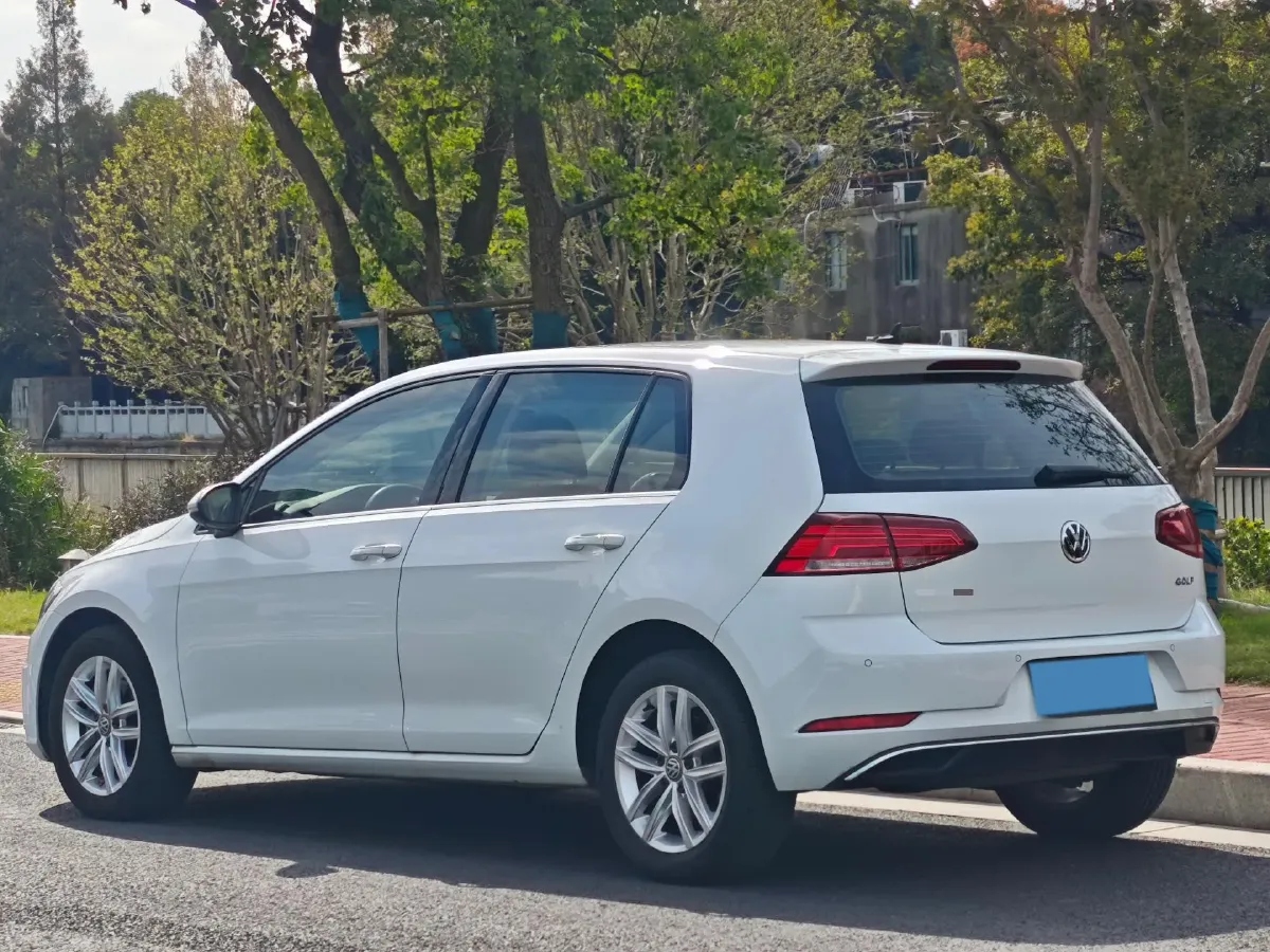 2019 Volkswagen Golf 1.6L 110HP L4 6AT,autocango,china used car exporter,china ev exporter,chinese used car exporter,chinese used ev exporter