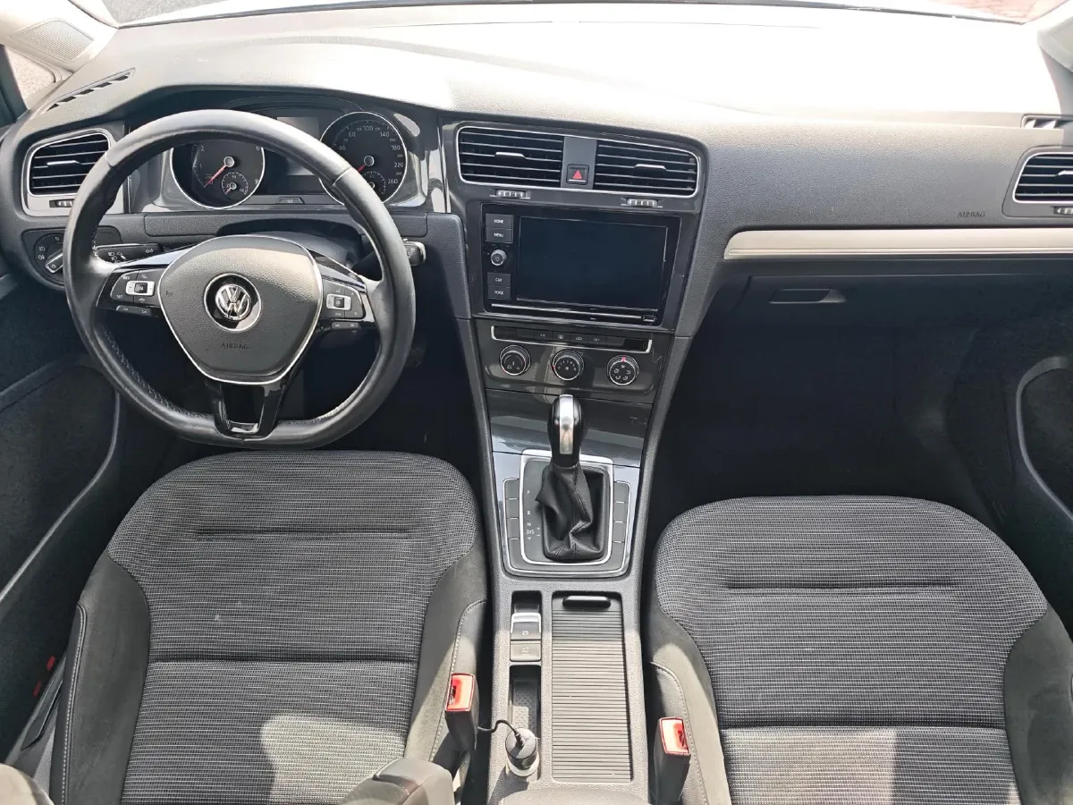 2019 Volkswagen Golf 1.6L 110HP L4 6AT,autocango,china used car exporter,china ev exporter,chinese used car exporter,chinese used ev exporter