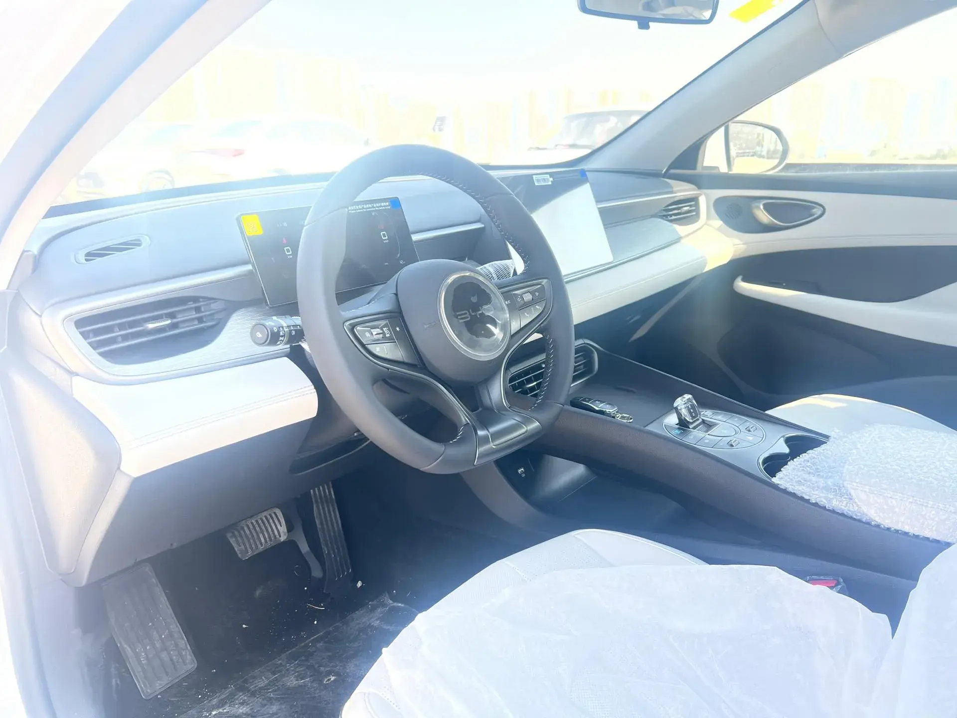 2025 BYD SEAL05 thumbnail 4