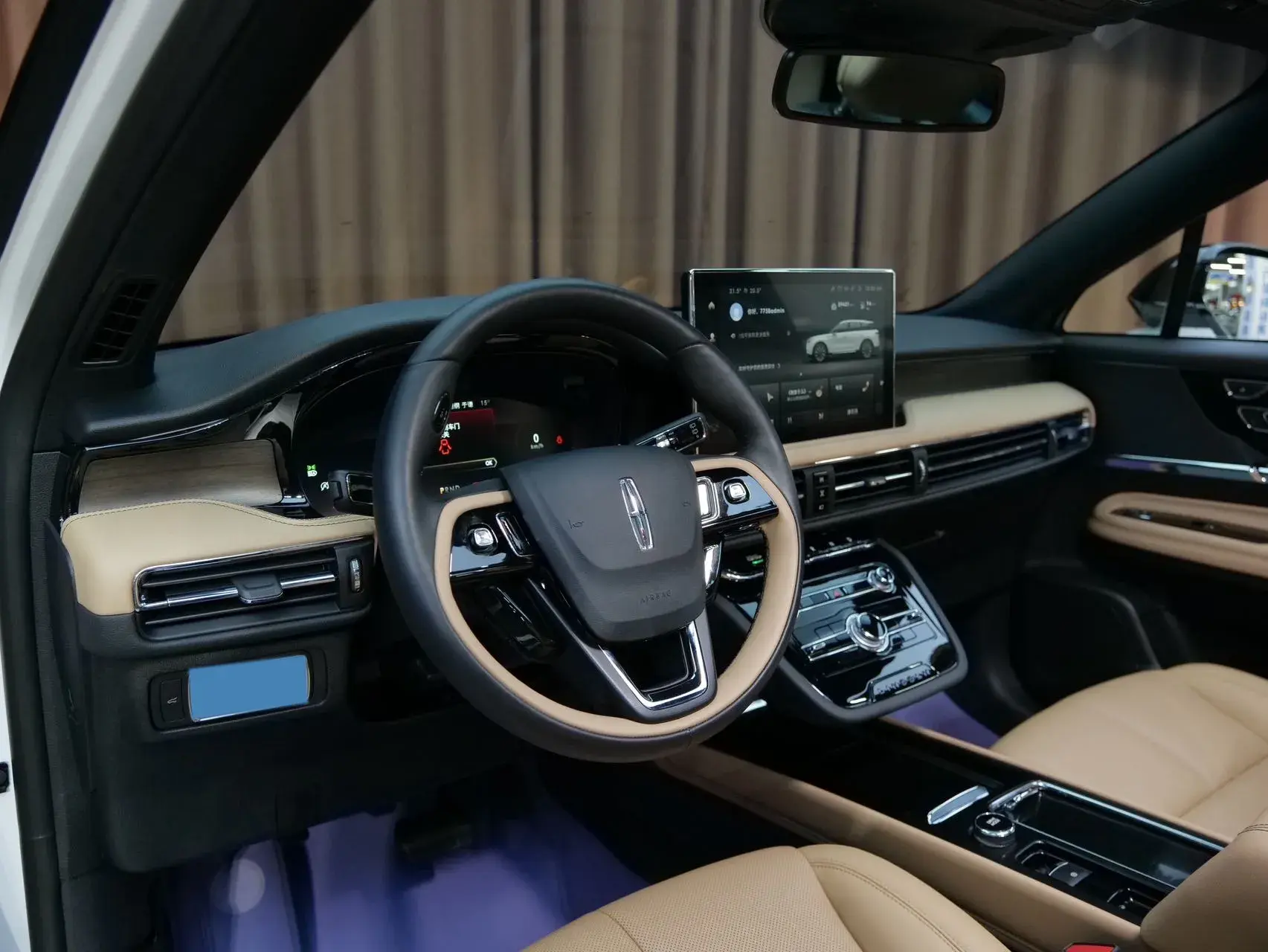 2022 LINCOLN CORSAIR thumbnail 3