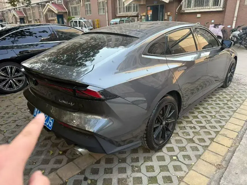 2022 CHANGAN UNI-V thumbnail 2