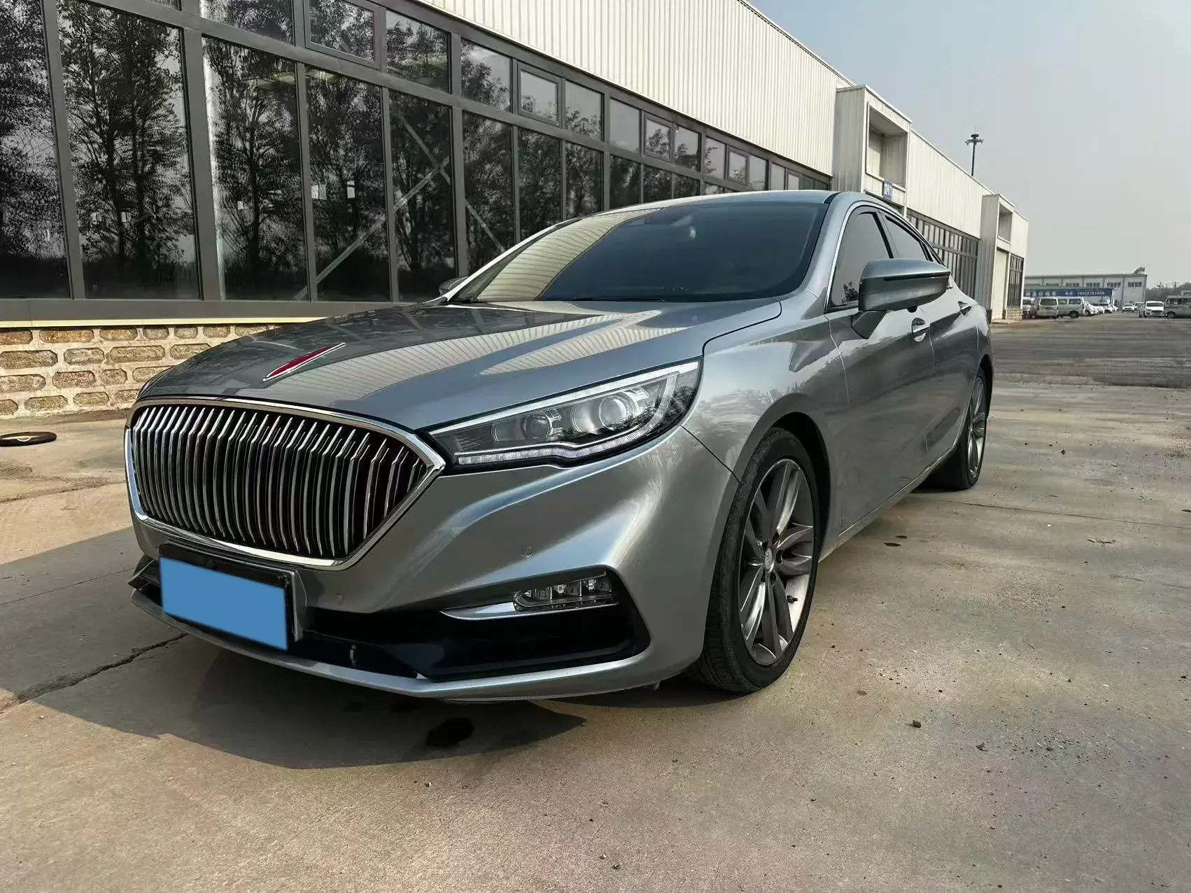 2018 HONGQI H5 view 1