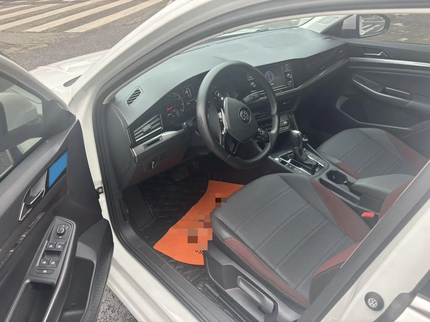 2019 VOLKSWAGEN BORA thumbnail 4