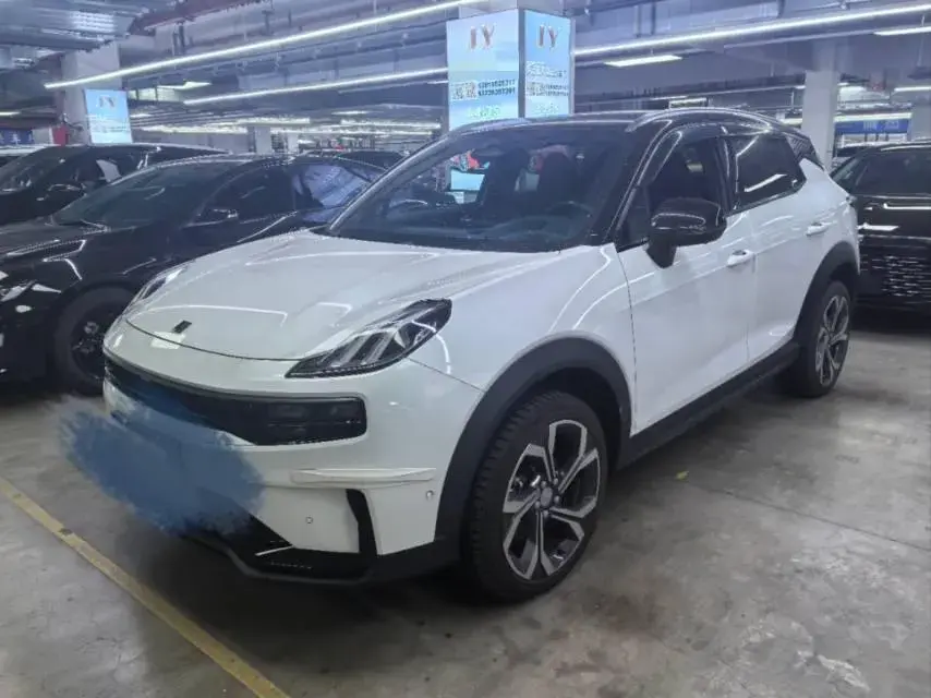 2023 LYNK&CO 06 view 1