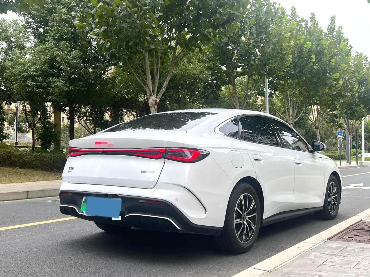 2024 BYD SEAL thumbnail 4