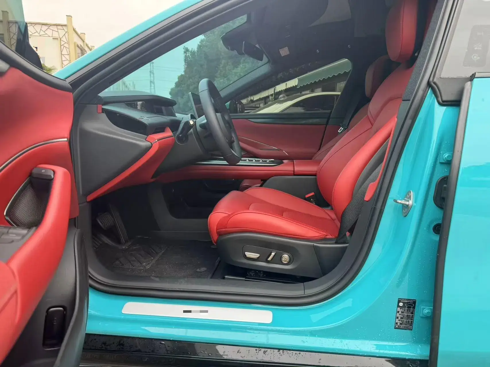 2024 MI SU7 thumbnail 3