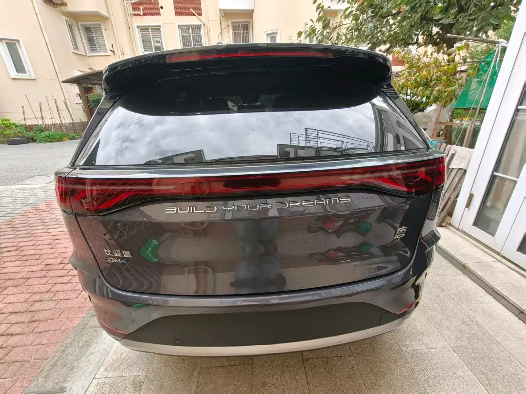 2024 BYD TANG thumbnail 4