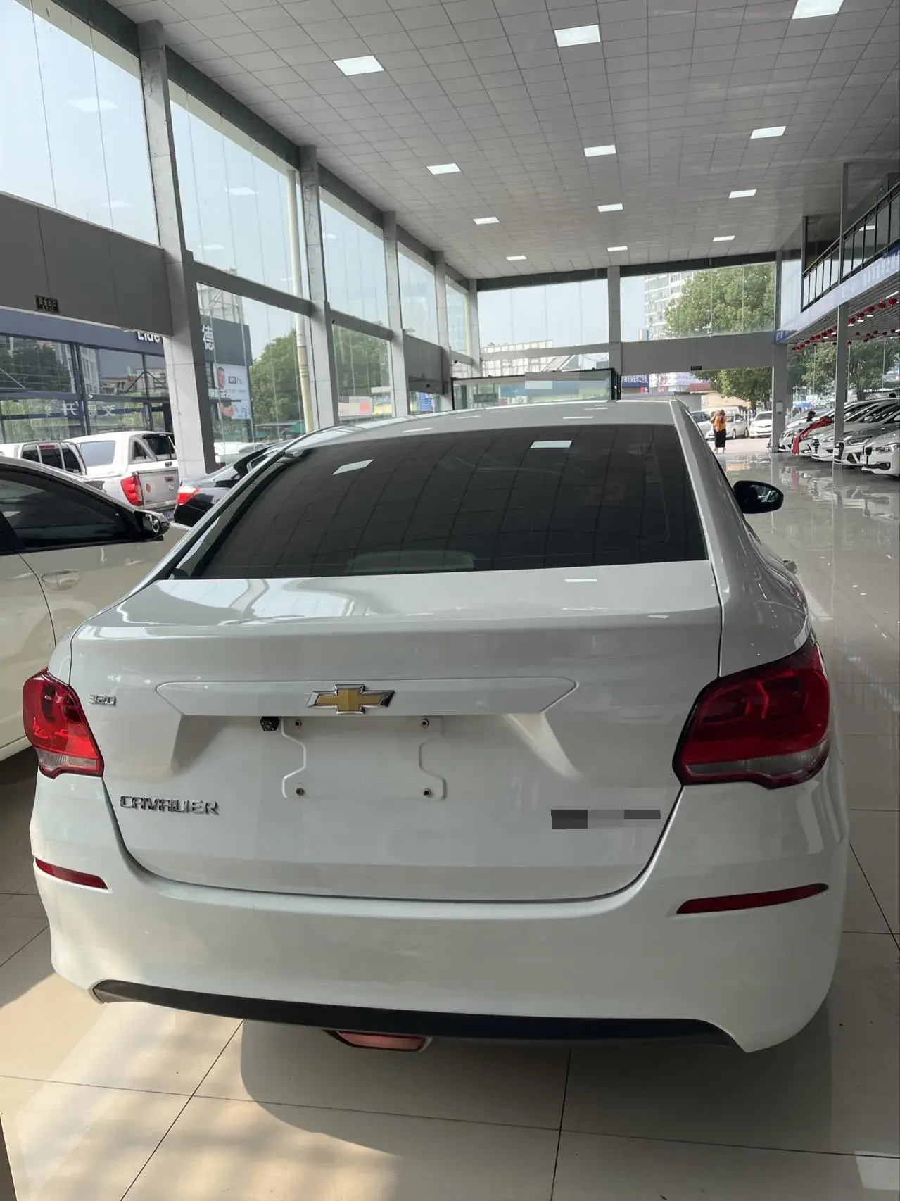 2019 CHEVROLET CAVALIER thumbnail 4