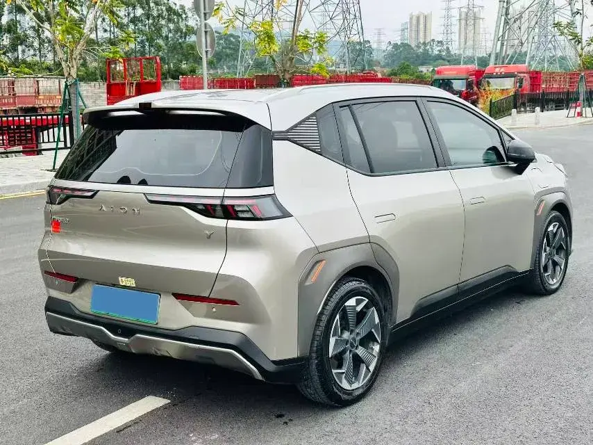 2021 AION Y thumbnail 3