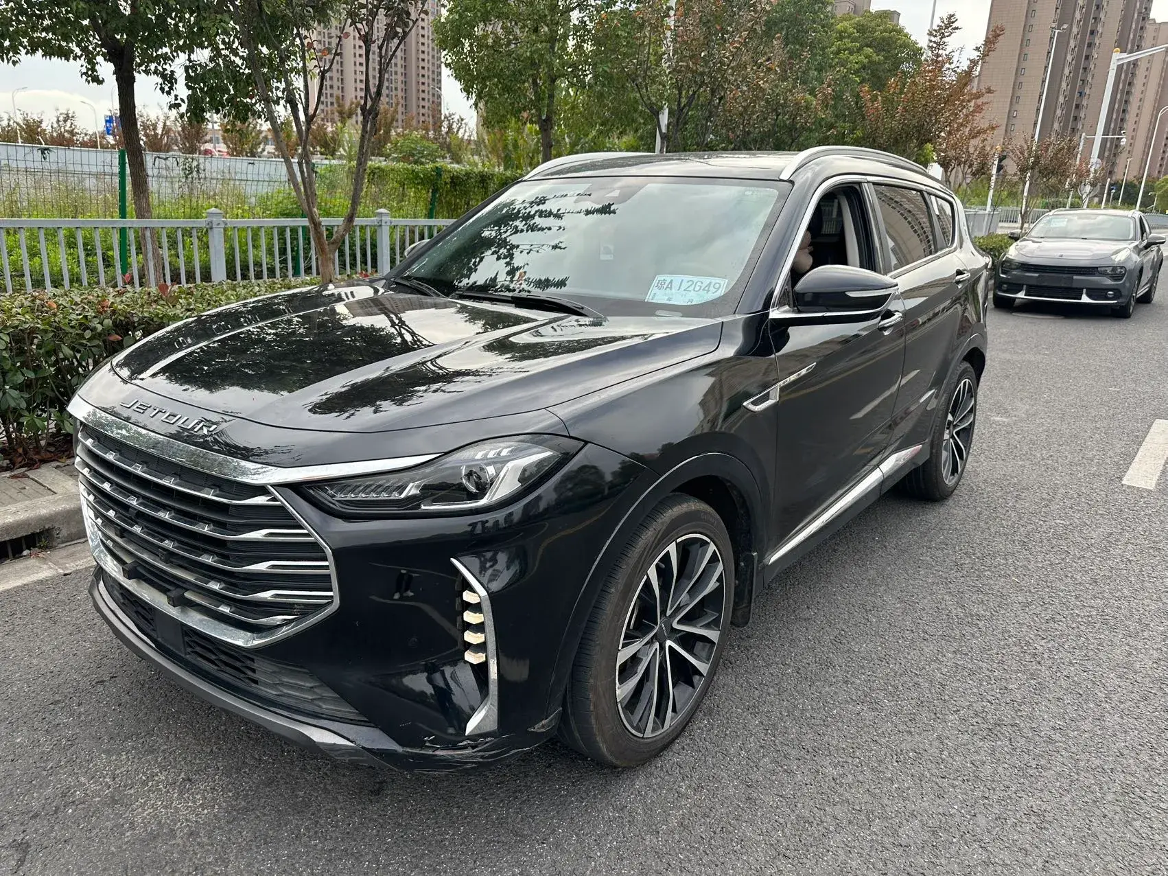 2021 JETOUR X70 view 1