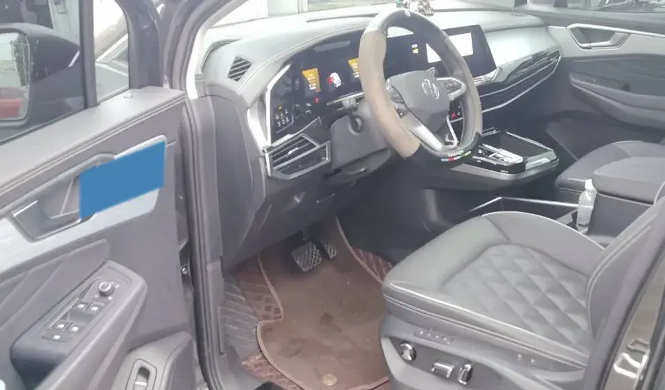 2024 VOLKSWAGEN TALAGON thumbnail 3