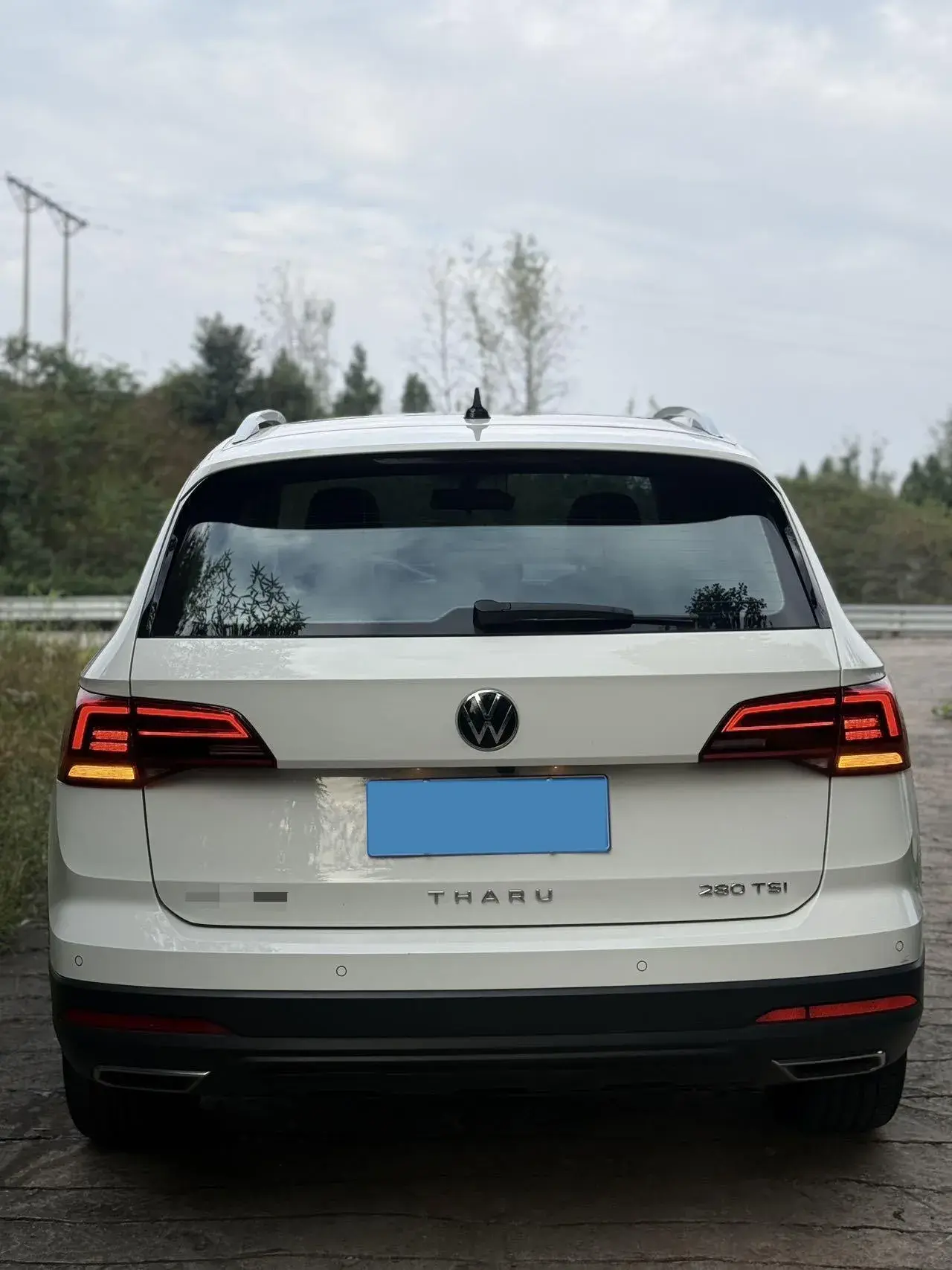 2021 VOLKSWAGEN THARU thumbnail 4
