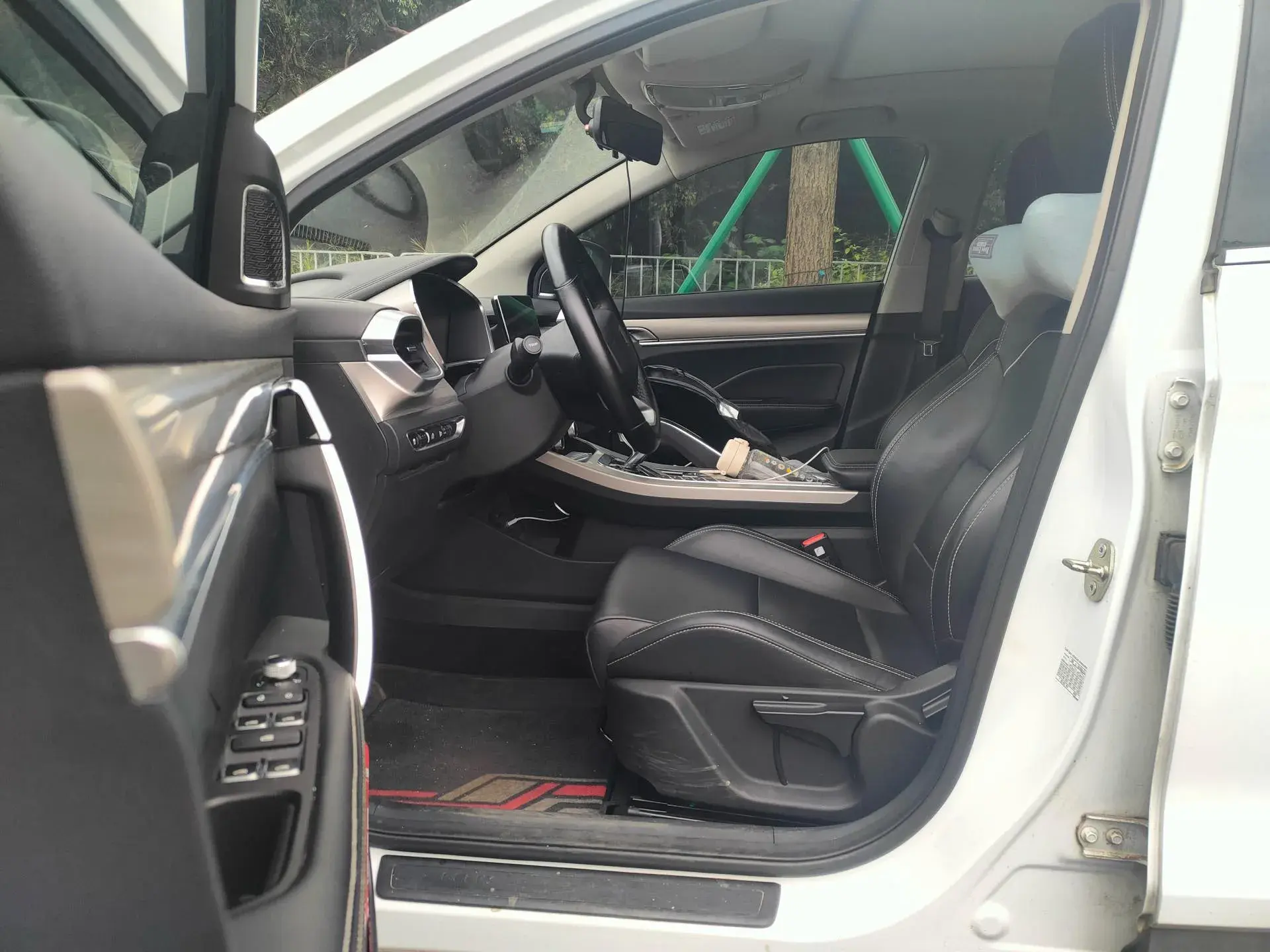 2019 GEELY COOLRAY thumbnail 2