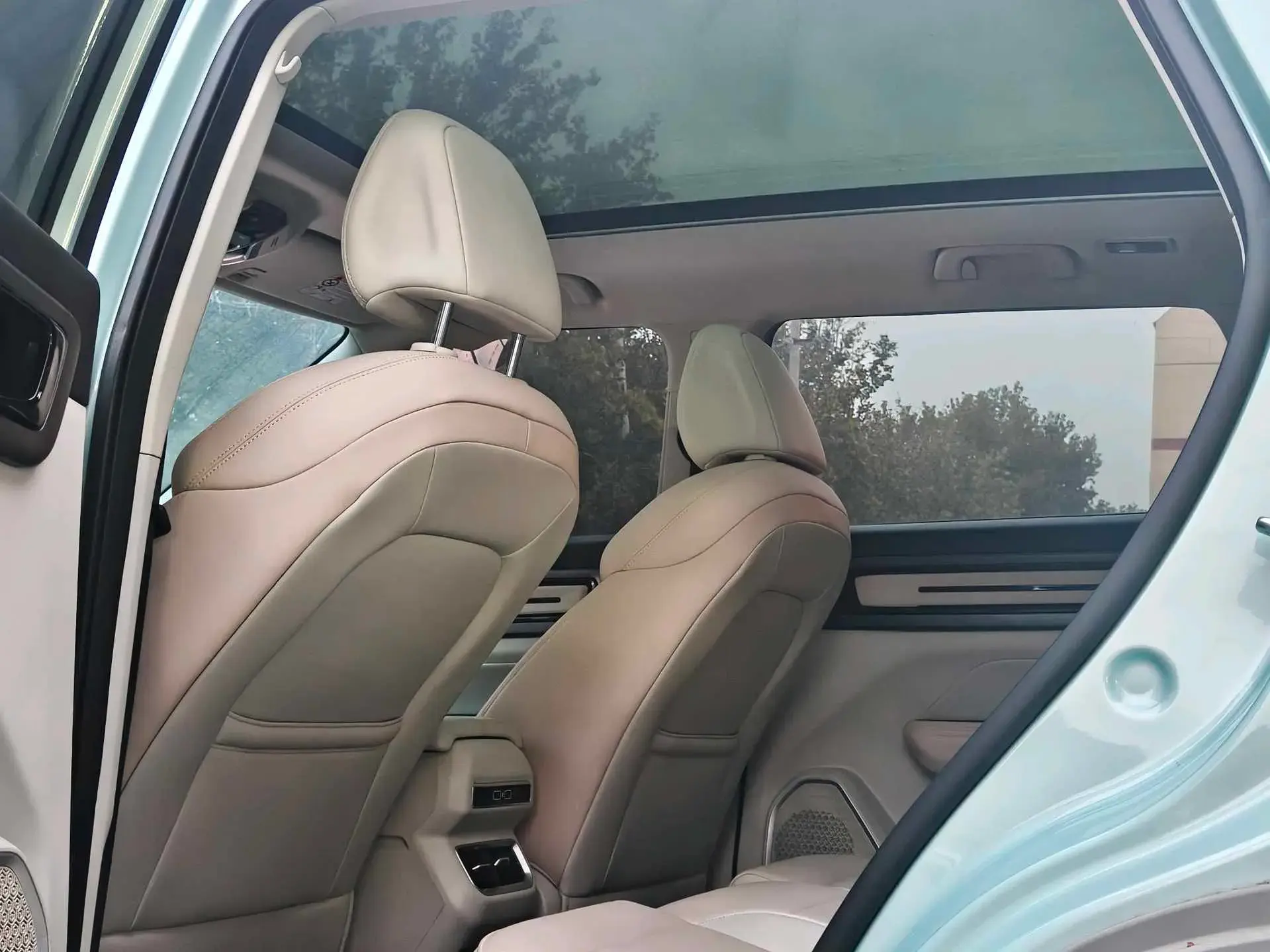 2023 GEELY ICON thumbnail 4