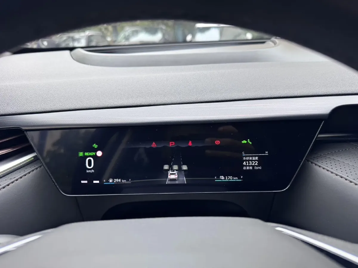 2022 WEY Latte 1.5T 156HP L4 2DHT PHEV 34KWH,autocango,china used car exporter,china ev exporter,chinese used car exporter,chinese used ev exporter