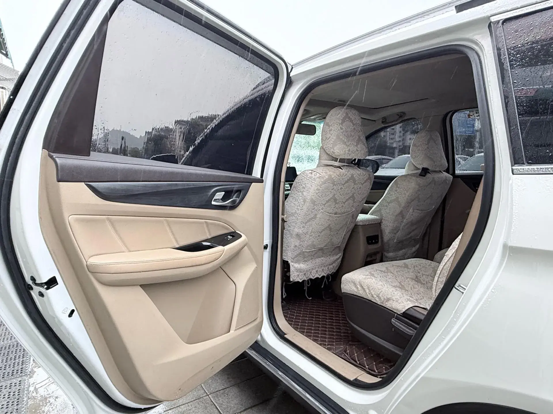 2017 BAOJUN 730 thumbnail 3