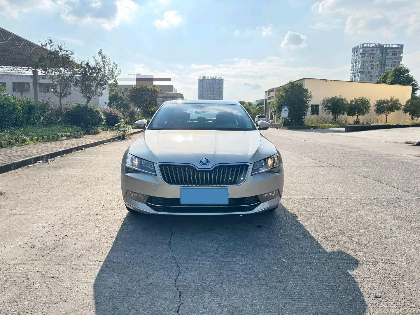 2018 SKODA SUPERB thumbnail 2